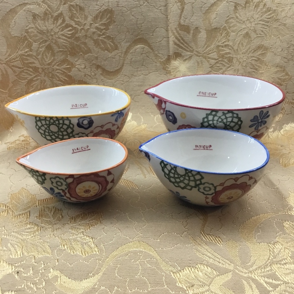 Pier 1 Imports Hand Painted Stoneware Set of 4 Nesting Measuring Cup Bowls